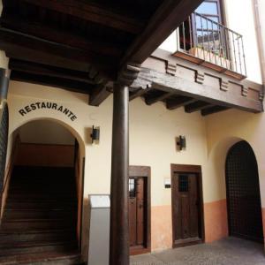 Palacio de Jabalquinto | Entrada