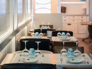 La Mary León Restaurant